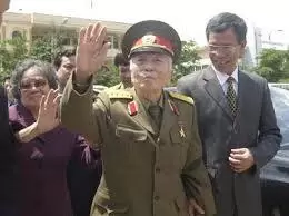 Cả Dân Tộc Thương Tiếc Bác!